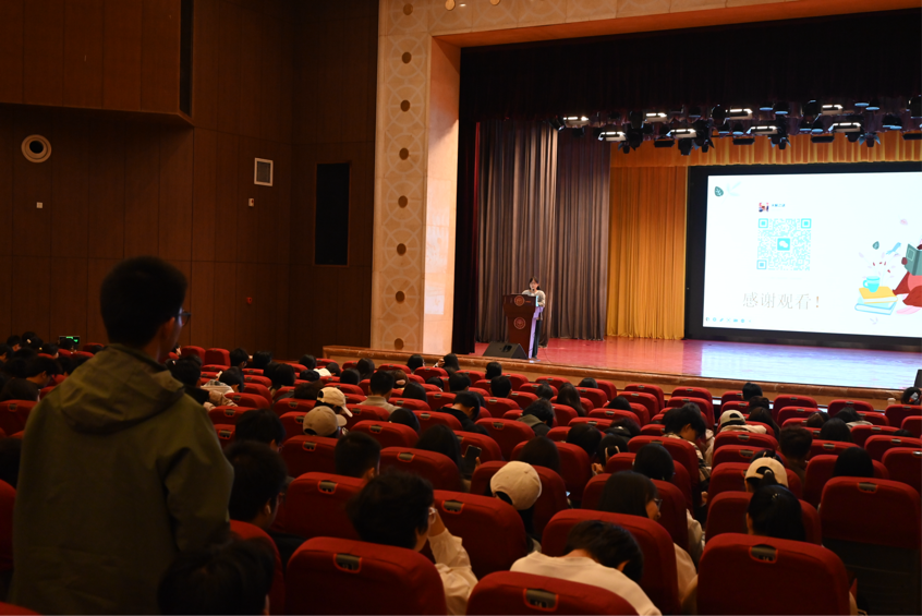 2025-11-08 19:42:43.653000