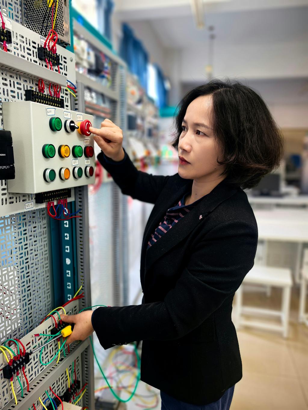 第八届“三育人”标兵、计算机学院樊金荣副教授：深耕教学一线，匠心打造特色育人品牌